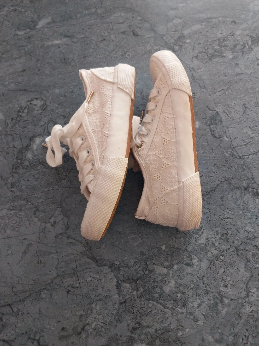 Basket con cordones y cierre – photo 5